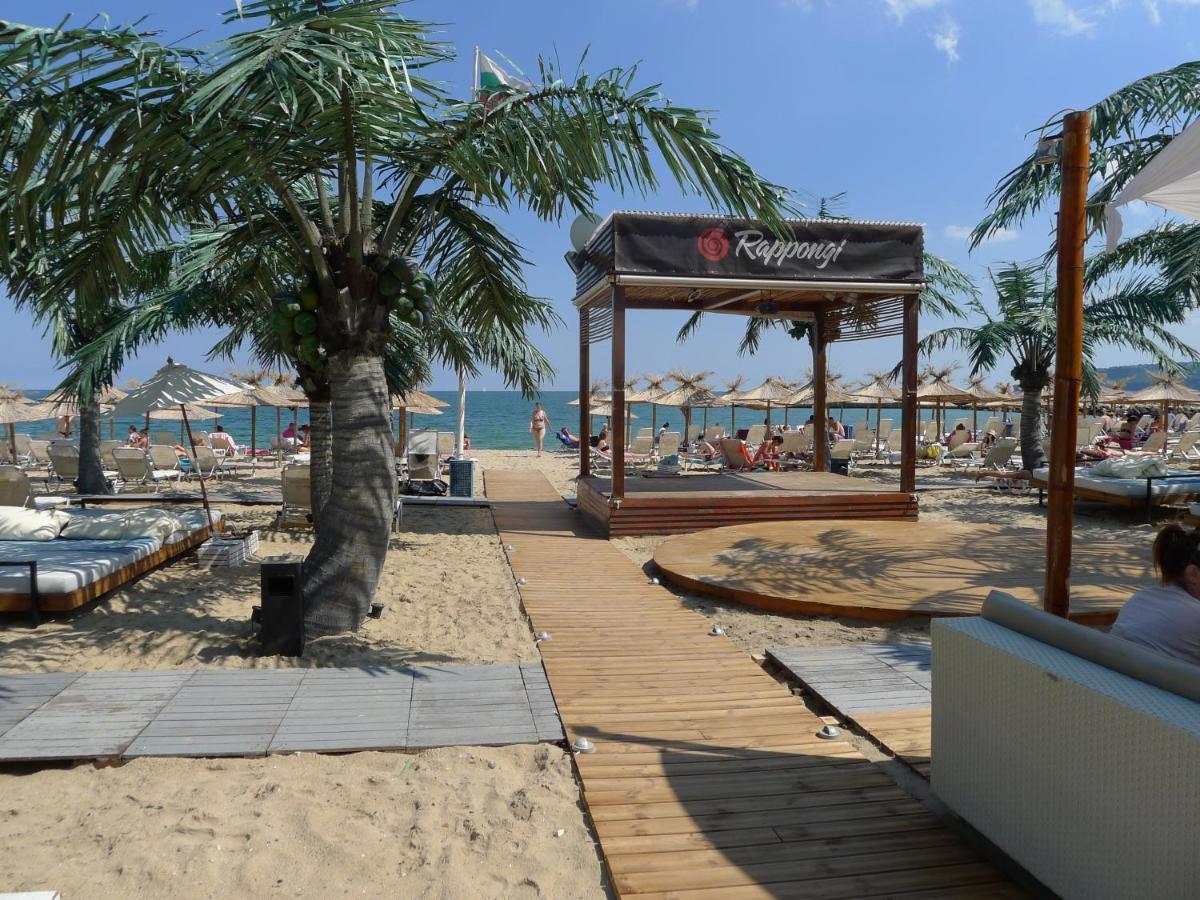 Sea Garden Apartment Varna Esterno foto