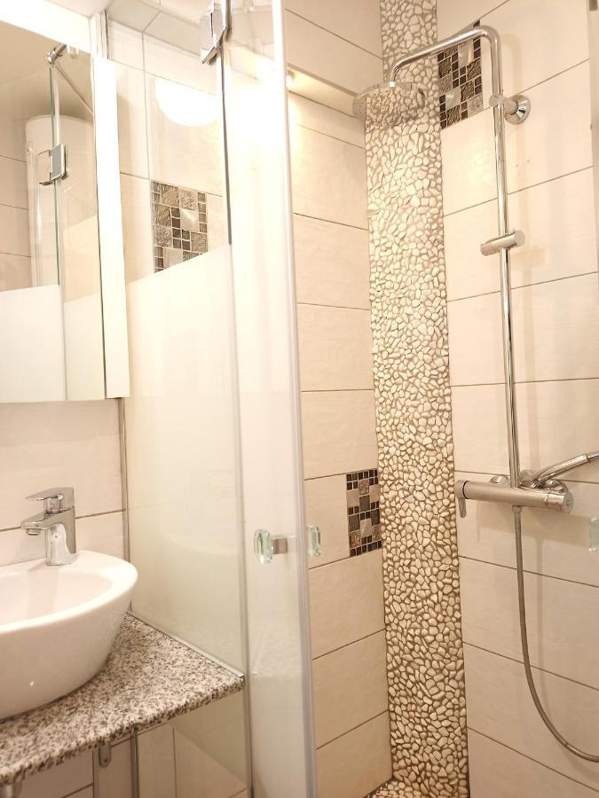 Sea Garden Apartment Varna Esterno foto
