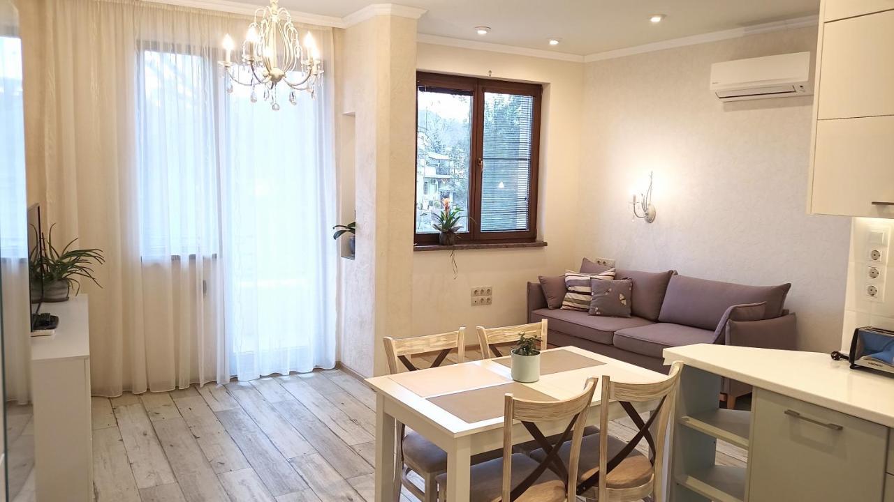 Sea Garden Apartment Varna Esterno foto